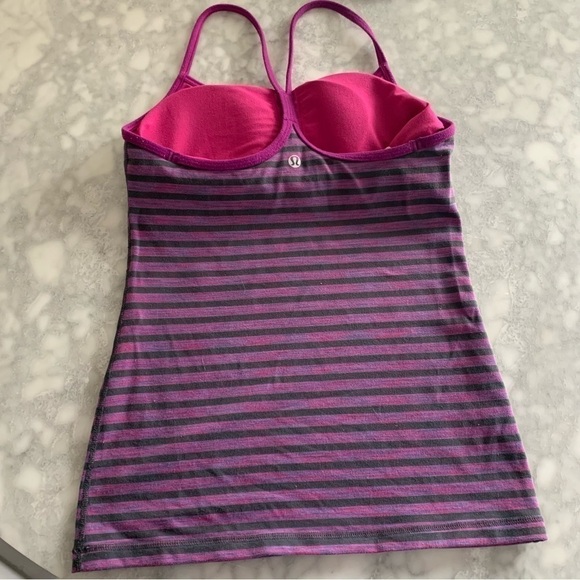 Lululemon two toned tank with build in support size 6 - Picture 2 of 3